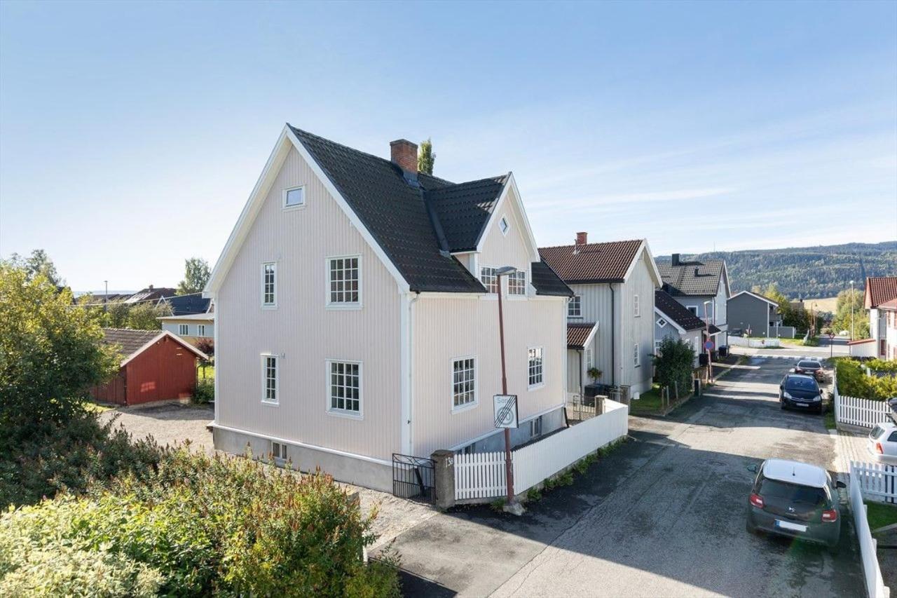Central, Large And Light Apartment In The Middle Of The City Lillehammer Esterno foto